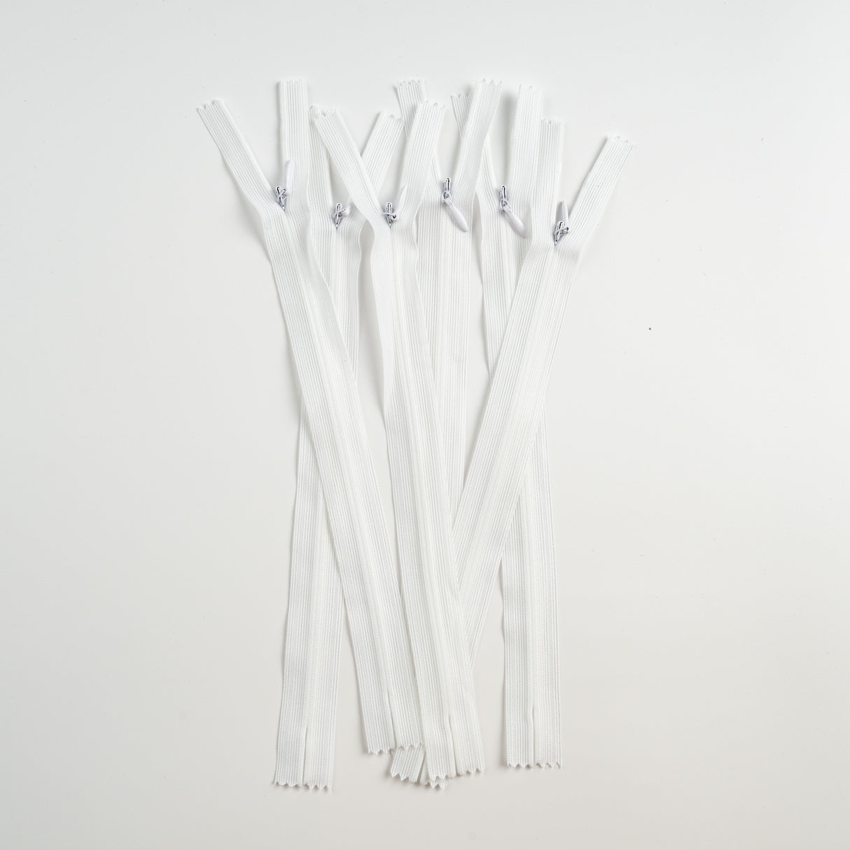 Invisible Nylon Zip 25cm